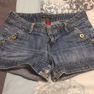 Short jeans